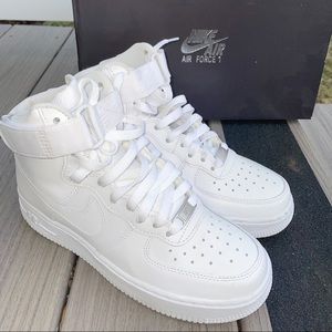 BRAND NEW WHITE NIKE AIR FORCE 1 HIGH TOPS 6.5W